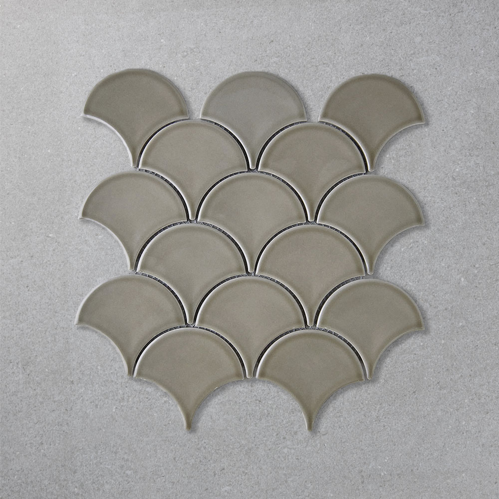 Fika fishscale fan shape grey 0.259 x 0.273  zga2304 (11 un  x caja) 


